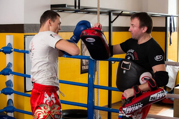 Купить занятие тайским боксом в Краснодаре. Сервис Ultra Подарки. Хотите взять уроки Муай Тай в клубе тайского бокса? Купите сертификат на занятие тайским боксом в Краснодаре. Сервис UltraPodarki.ru 8 800 505 95 30. Занятия тайским боксом, тайский бокс индивидуальные занятия, занятия тайским боксом в Краснодаре, тайский бокс цена, тайский бокс тренировка, тайский бокс клуб, тайский бокс клуб в Краснодаре, муай тай, уроки муай тай, сертификат на тайский бокс, Муай Тай Краснодар, Тайский бокс Краснодар, купить тайский бокс, купить муай тай, купить Тайский бокс Краснодар