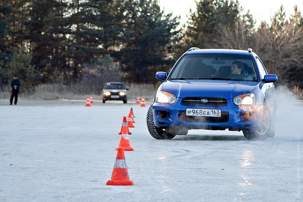 Контраварийное вождение в Краснодаре. Ultra Подарки. Купить уроки контраварийного вождения в Краснодаре. Научитесь водить машину в любых условиях! Сервис UltraPodarki.ru 8 800 505 95 30. Контраварийное вождение Краснодар, контраварийное вождение, экстремальное вождение Краснодар, экстремальное вождение, обучение вождению Краснодар, обучение вождению, вождение Краснодар, вождение,  курс вождения Краснодар, курс вождения, курсы экстремальное вождения Краснодар, курсы экстремального вождения, обучение в автошколе Краснодар, обучение в автошколе