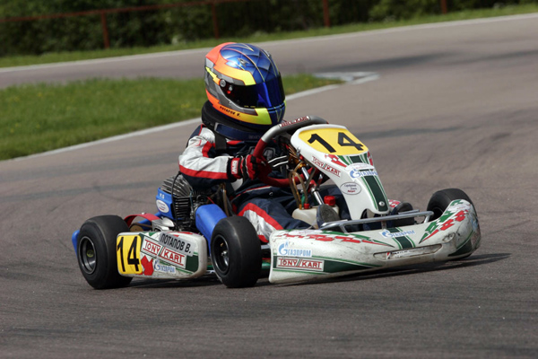 Картинг в Краснодаре. ULTRA ПОДАРКИ. Купить картинг в Краснодаре. Попробуйте участие в настоящей гонке и получите порцию незабываемых эмоций. Гонки на картах - это приятно и доступно. Сервис UltraPodarki.ru 8 800 505 95 30. Картинг Краснодар, картинг, гонки на картах Краснодар, гонки на картах, езда на карте Краснодар, езда на карте, купить картинг Краснодар, купить картинг, картинг цена Краснодар, картинг цена, картинг клуб Краснодар, картинг клуб, картинг центр, картинг центр Краснодар