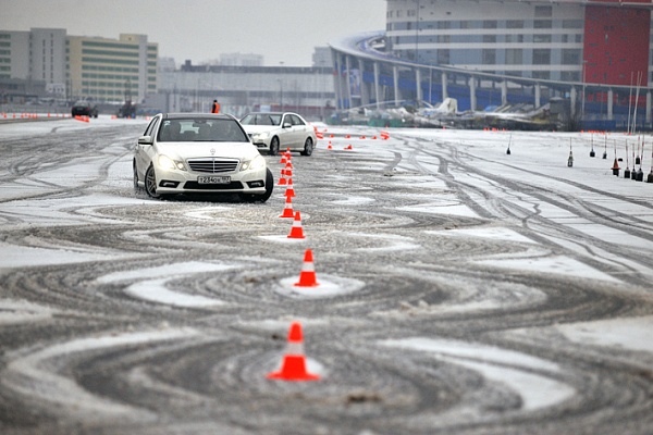 Контраварийное вождение в Краснодаре. Ultra Подарки. Купить уроки контраварийного вождения в Краснодаре. Научитесь водить машину в любых условиях! Сервис UltraPodarki.ru 8 800 505 95 30. Контраварийное вождение Краснодар, контраварийное вождение, экстремальное вождение Краснодар, экстремальное вождение, обучение вождению Краснодар, обучение вождению, вождение Краснодар, вождение,  курс вождения Краснодар, курс вождения, курсы экстремальное вождения Краснодар, курсы экстремального вождения, обучение в автошколе Краснодар, обучение в автошколе