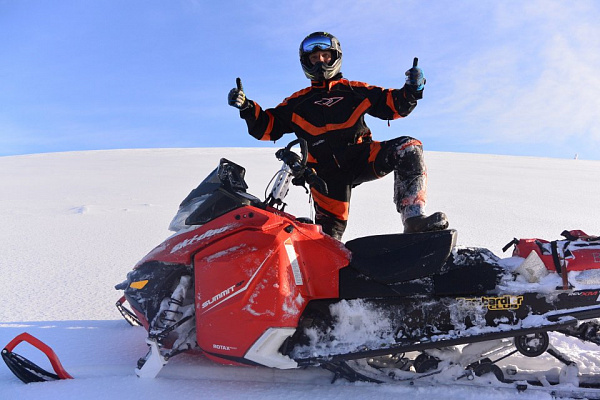 Катание на снегоходах в Краснодаре в подарок. Сервис Ultra Подарки
. Подарочный сертификат на катание на снегоходах в Краснодаре с друзьями. Закажите прокат снегоходов в подарок для мужчины по привлекательным ценам. Живописные маршруты для езды на снегоходах это отличная возможность активного отдыха. Сервис UltraPodarki.ru 8 800 505 95 30. катание на снегоходах, подарочный сертификат на катание на снегоходе, прокат снегоходов, прокат снегоходов Краснодар, катание на снегоходах Краснодар, езда на снегоходе