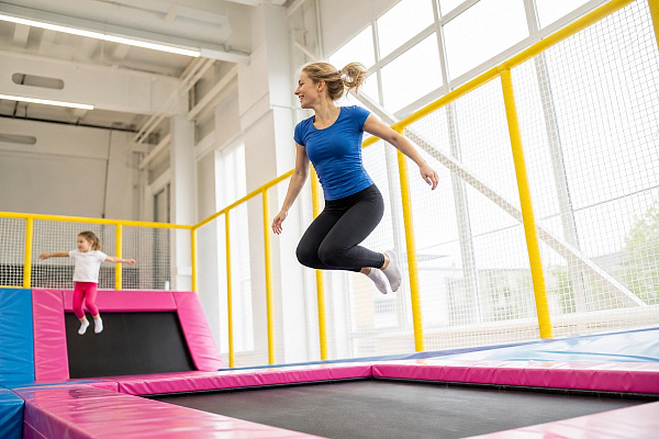  Батутный центр Crazy Jump в Краснодаре. Сервис Ultra Подарки. Купить подарочный сертификат в батутный центр Crazy Jump, попробуйте прыжки на батуте в Краснодаре. Сервис UltraPodarki.ru 8 (800) 555 95-30.. Батутный центр Crazy Jump, батутный клуб Crazy Jump, батутный центр, батутный центр цены, батутный центр в Краснодаре,  батутный парк, батут прыгать, прыжки +на батуте, батут Краснодар, батут спорт