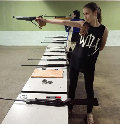 Стрельба из пневматического оружия в тире Краснодара. Сервис Ultra Подарки. Пневматический тир. Купить подарочный сертификат на стрельбу из пневматического оружия в Краснодаре. Сервис UltraPodarki.ru 8 800 505 95 30. стрельбе из пневматического оружия Краснодар, стрелковый клуб Краснодар, стрельба из оружия Краснодар, пневматическое оружие Краснодар, пневматический тир Краснодар, стрельба из пневматического оружия, пулевая стрельба, пулевая стрельба Краснодар, пневматический тир в Краснодаре