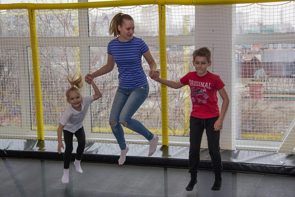  Батутный центр Crazy Jump в Краснодаре. Сервис Ultra Подарки. Купить подарочный сертификат в батутный центр Crazy Jump, попробуйте прыжки на батуте в Краснодаре. Сервис UltraPodarki.ru 8 (800) 555 95-30.. Батутный центр Crazy Jump, батутный клуб Crazy Jump, батутный центр, батутный центр цены, батутный центр в Краснодаре,  батутный парк, батут прыгать, прыжки +на батуте, батут Краснодар, батут спорт