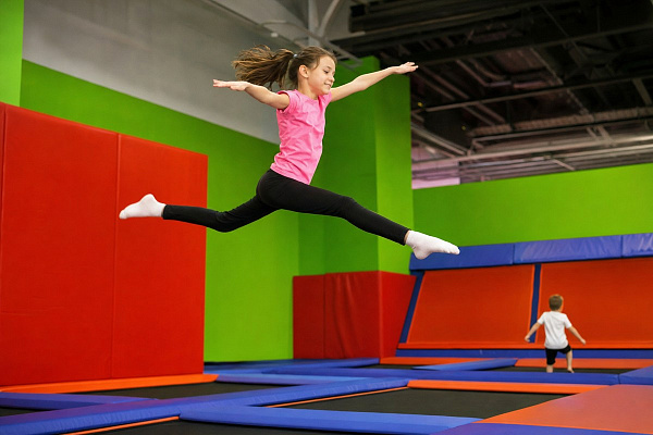  Батутный центр Crazy Jump в Краснодаре. Сервис Ultra Подарки. Купить подарочный сертификат в батутный центр Crazy Jump, попробуйте прыжки на батуте в Краснодаре. Сервис UltraPodarki.ru 8 (800) 555 95-30.. Батутный центр Crazy Jump, батутный клуб Crazy Jump, батутный центр, батутный центр цены, батутный центр в Краснодаре,  батутный парк, батут прыгать, прыжки +на батуте, батут Краснодар, батут спорт