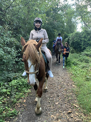 Конная прогулка для двоих в Краснодаре. Подарочные сертификаты Ultra Подарки. Купить оригинальный подарок или подарочный сертификат на Конную прогулка для двоих в Краснодаре. Сервис UltraPodarki.ru 8-800-505-9530. Катание на лошадях, Прогулка на лошади, Прогулка на лошадях для двоих,кони, конный клуб, конный клуб Horse Travel, конная прогулка, конная прогулка в Краснодаре