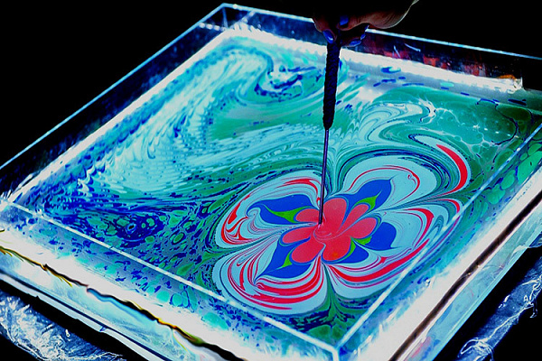 Занятия Эбру в Краснодаре.Ultra Подарки. Купить занятия по живописи Эбру в Краснодаре. Откройте для себя необычную технику рисования на воде. Сервис UltraPodarki.ru 8 800 505 95 30. Эбру Краснодар, эбру, занятия эбру Краснодар, занятия эбру, мастер-класс по эбру Краснодар, мастер-класс по эбру, живопись эбру Краснодар, живопись эбру, рисование на воде Краснодар, рисование на воде, техника эбру Краснодар, техника эбру, купить эбру Краснодар, купить эбру