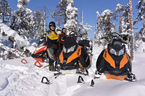 Катание на снегоходах в Краснодаре в подарок. Сервис Ultra Подарки
. Подарочный сертификат на катание на снегоходах в Краснодаре с друзьями. Закажите прокат снегоходов в подарок для мужчины по привлекательным ценам. Живописные маршруты для езды на снегоходах это отличная возможность активного отдыха. Сервис UltraPodarki.ru 8 800 505 95 30. катание на снегоходах, подарочный сертификат на катание на снегоходе, прокат снегоходов, прокат снегоходов Краснодар, катание на снегоходах Краснодар, езда на снегоходе