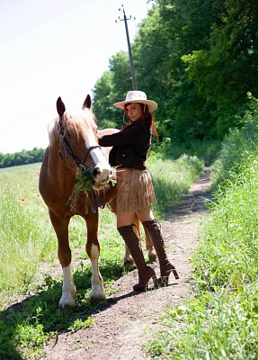 Конная прогулка для двоих в Краснодаре. Подарочные сертификаты Ultra Подарки. Купить оригинальный подарок или подарочный сертификат на Конную прогулка для двоих в Краснодаре. Сервис UltraPodarki.ru 8-800-505-9530. Катание на лошадях, Прогулка на лошади, Прогулка на лошадях для двоих,кони, конный клуб, конный клуб Horse Travel, конная прогулка, конная прогулка в Краснодаре