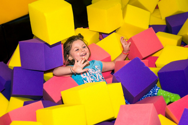  Батутный центр Crazy Jump в Краснодаре. Сервис Ultra Подарки. Купить подарочный сертификат в батутный центр Crazy Jump, попробуйте прыжки на батуте в Краснодаре. Сервис UltraPodarki.ru 8 (800) 555 95-30.. Батутный центр Crazy Jump, батутный клуб Crazy Jump, батутный центр, батутный центр цены, батутный центр в Краснодаре,  батутный парк, батут прыгать, прыжки +на батуте, батут Краснодар, батут спорт