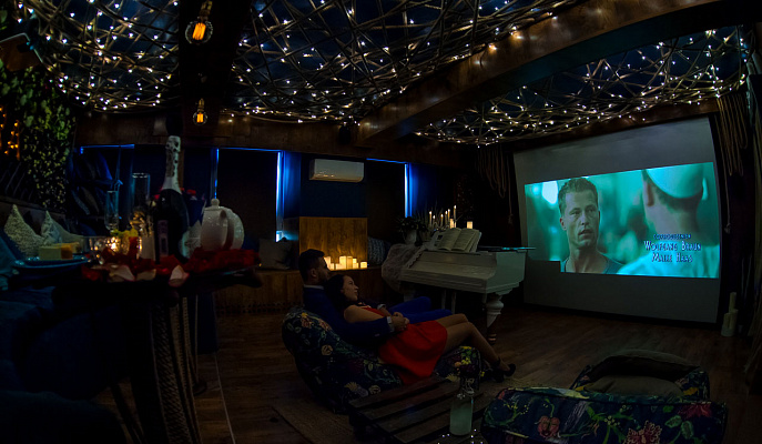 Романтическое свидание в кинотеатре в Краснодаре. Ultra Подарки. Купить романтическое свидание в кинотеатре в Краснодаре. Подарите самым близким незабываемые моменты и признайтесь в искренних чувствах. Сервис UltraPodarki.ru 8-800-505-95-30. Романтическое свидание в кинотеатре в Краснодаре, свидание в Краснодаре, свидание в кинотеатре, сертификат на свидание в кинотеатре, сертификат на свидание в Краснодаре, купить свидание, купить свидание Краснодар, первое свидание, девушка свидание, хороший кинотеатре, романтический кинотеатре, романтический вечер, романтический ужин, романтические любимому, романтическая музыка