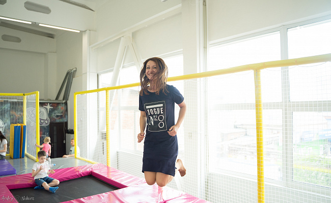  Батутный центр Crazy Jump в Краснодаре. Сервис Ultra Подарки. Купить подарочный сертификат в батутный центр Crazy Jump, попробуйте прыжки на батуте в Краснодаре. Сервис UltraPodarki.ru 8 (800) 555 95-30.. Батутный центр Crazy Jump, батутный клуб Crazy Jump, батутный центр, батутный центр цены, батутный центр в Краснодаре,  батутный парк, батут прыгать, прыжки +на батуте, батут Краснодар, батут спорт