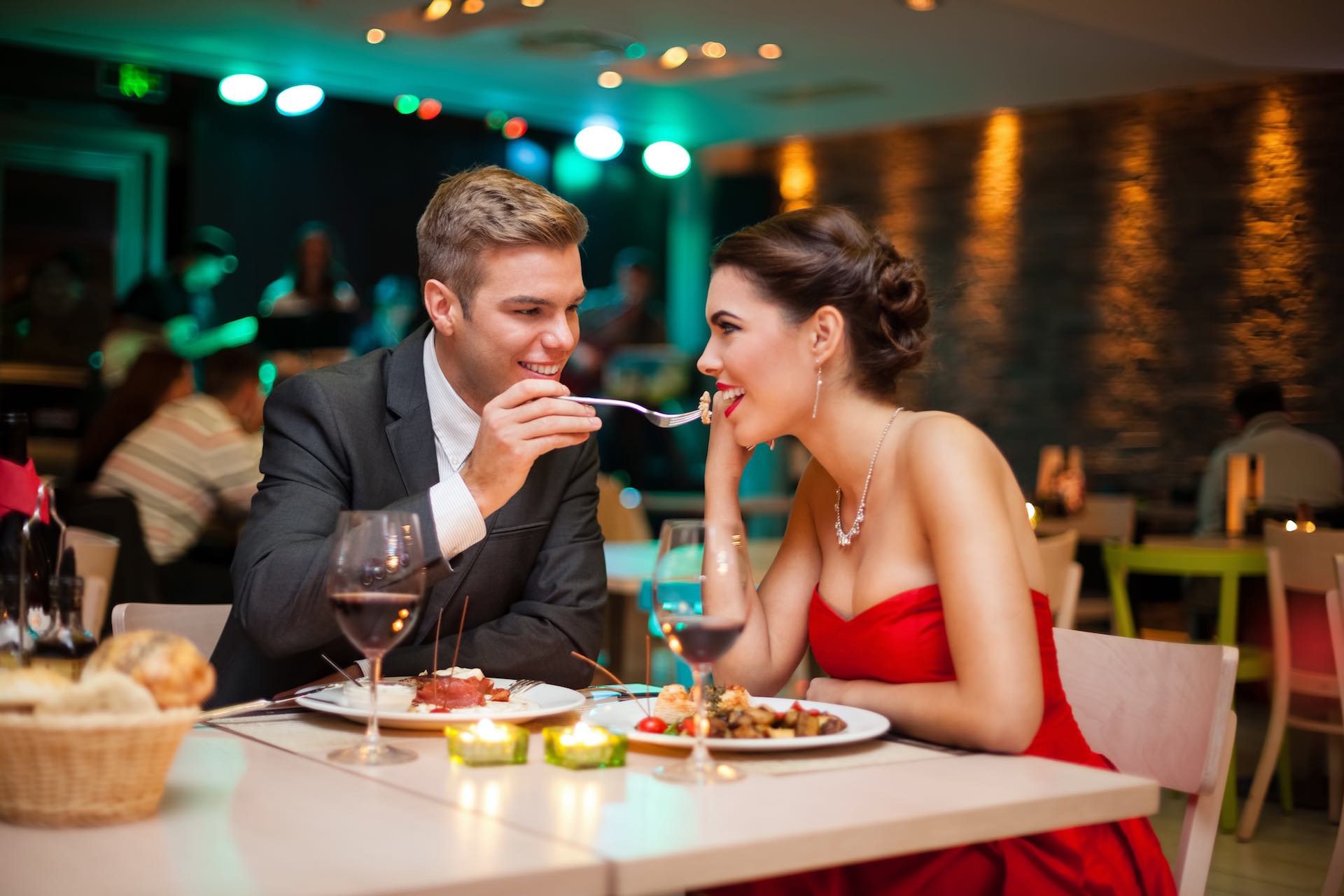 Романтическое свидание в ресторане в Краснодаре